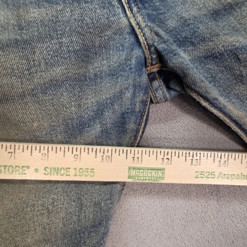 Levis important sizing
